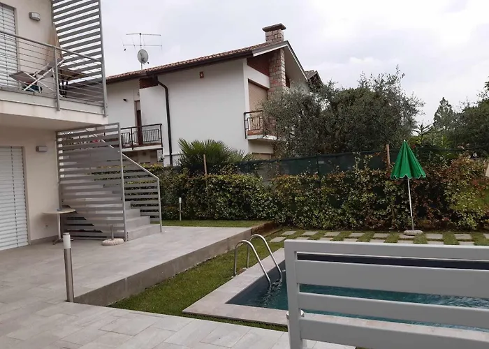 Arena-nuovo, Moderno Con Piscina