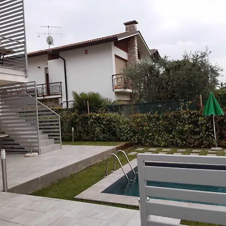 Arena-nuovo, Moderno Con Piscina