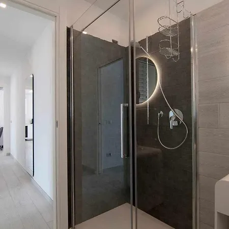 Arena-nuovo, Moderno Con Piscina