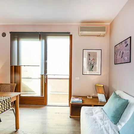 Arena-nuovo, Moderno Con Piscina Διαμέρισμα Λατζίζε
