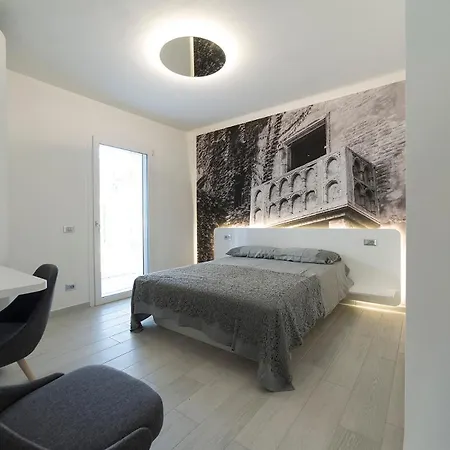 Διαμέρισμα Arena-nuovo, Moderno Con Piscina Λατζίζε