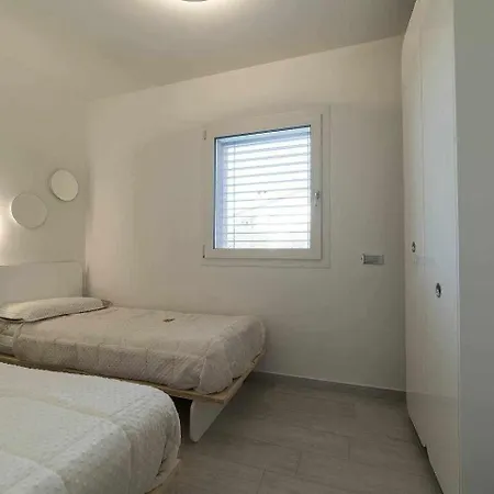 Arena-nuovo, Moderno Con Piscina 拉齐塞