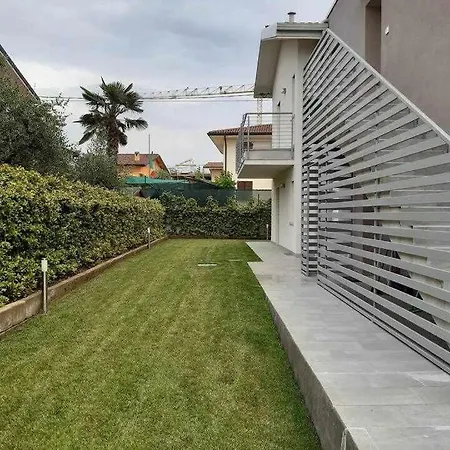 Arena-nuovo, Moderno Con Piscina 公寓 *